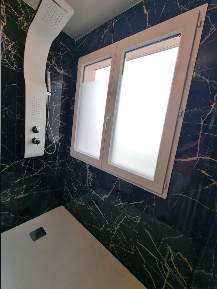 Grand Appartement 3 Chambres Disney - Paris - 82M2 Neuilly-sur-Marne Extérieur photo